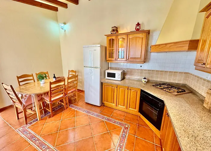 Guanche 'traditional Canarian House' Feriehus *